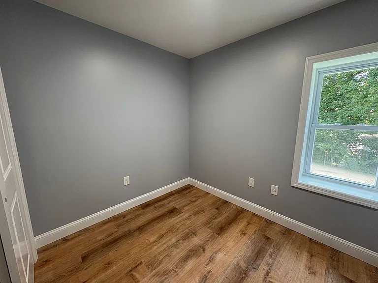 213 Dewitt Ave — Photo 15