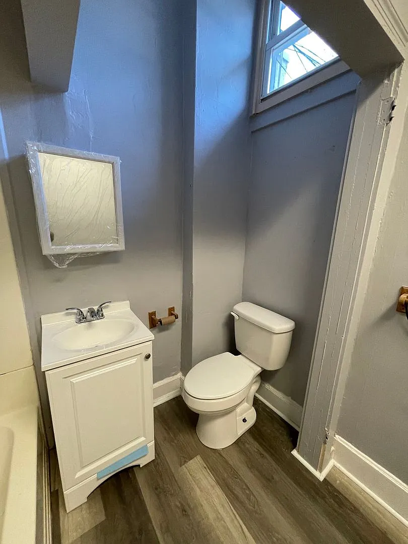 6005 Torresdale Ave — Photo 2
