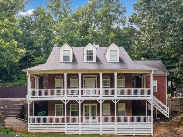 75 Black Forest Dr, Dallas, GA 30132