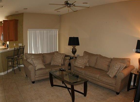 4th image of 1494 Grantham Dr