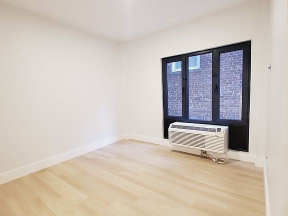 4th image of 317 Forrest St #204