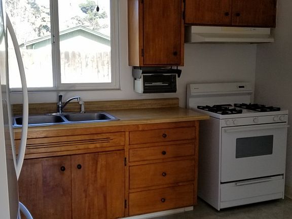 4th image of 610 E Terrace Dr