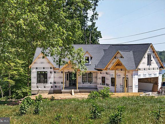4th image of 208 Anderson Way