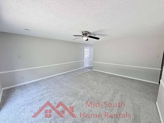 3rd image of 3899 Kerwin Dr