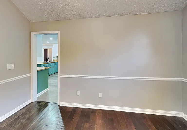 985 Crystal Water Dr — Photo 16