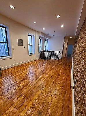 1st image of 229 Bainbridge St APT 1R