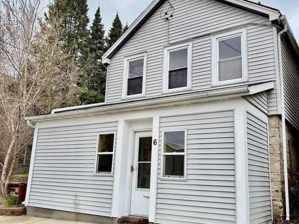 6 S German St, Mayville, WI 53050