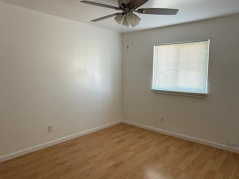 5963 Mack Rd — Photo 10
