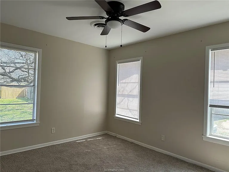 4005 College Main St — Photo 11