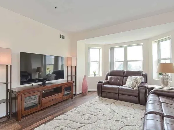 1 Cityview Ln Unit 205, Quincy, MA 02169