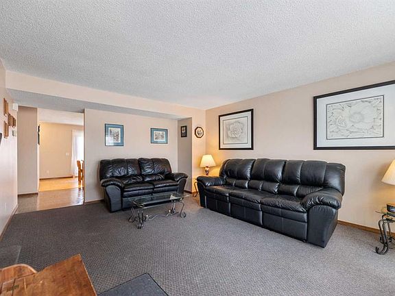 3rd image of 185 E Pinemeadow Rd NE