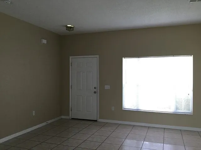 647 Heraldo Ct — Photo 8
