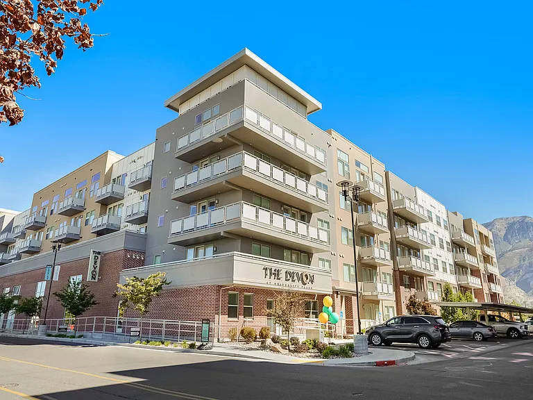 The Devon at University Place — Photo 46