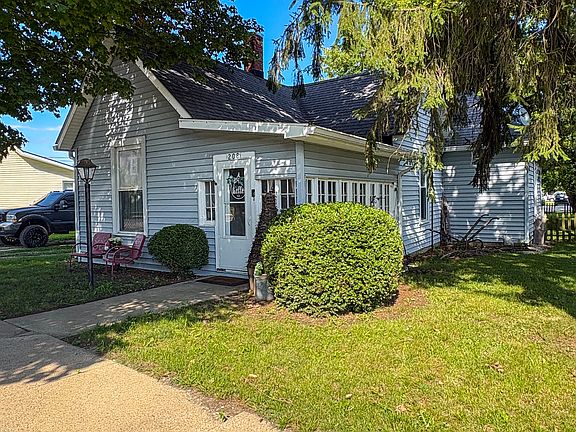 2nd image of 208 N White St