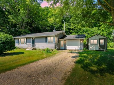 1264 M 40 S, Allegan, MI, 49010