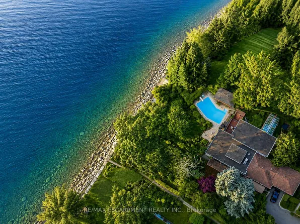 10 Brookfield Rd, Oakville, ON L6K 2Y5
