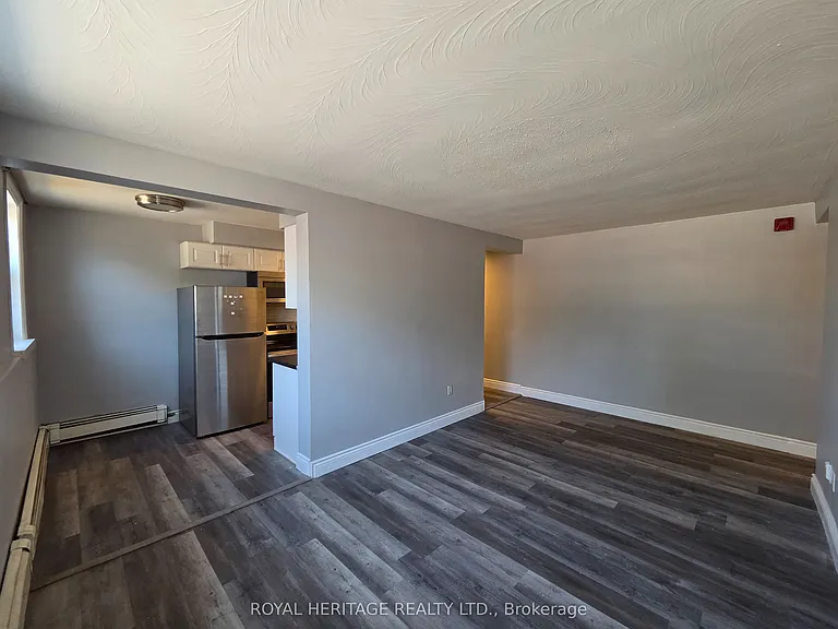 300 Montrave Ave #4 — Photo 4