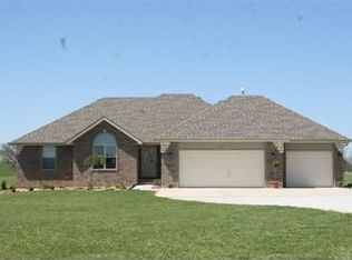 187 Fieldstone Rd, Clever, MO 65631