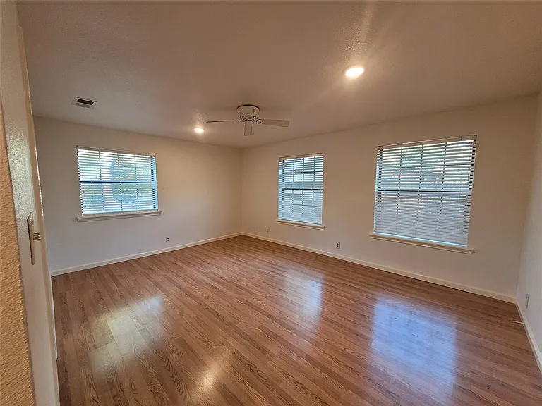 306 E Anderson Ave — Photo 5