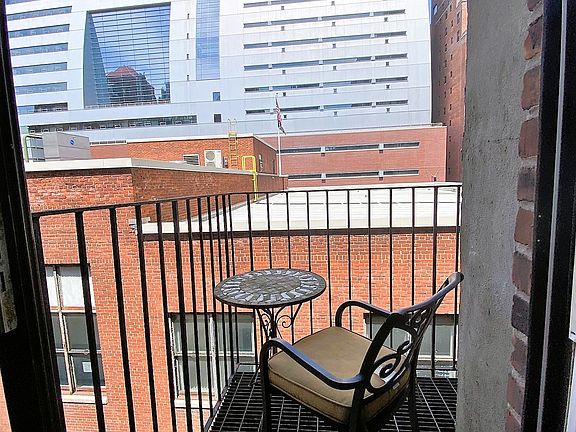 5th image of 155 E 23rd St APT 506