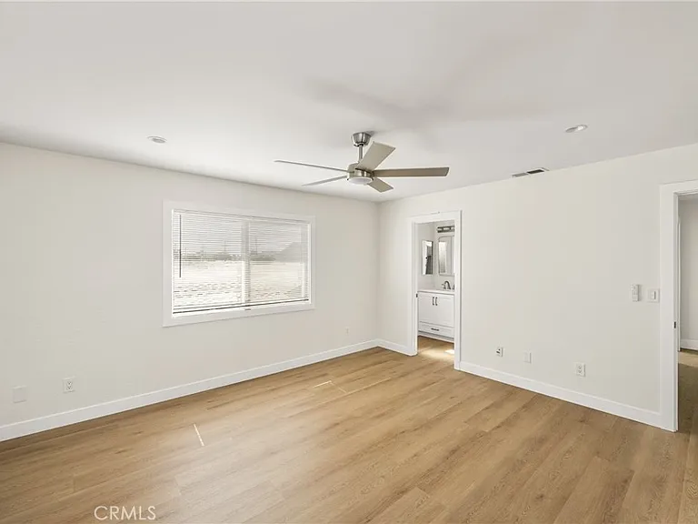 4032 Howard Ave — Photo 17
