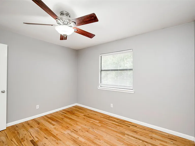 403 W Elizabeth St #B — Photo 10