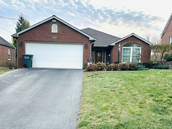 121 Green St, Salem, VA 24153