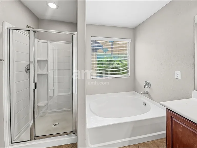 4408 Carrier Dove Ave — Photo 13