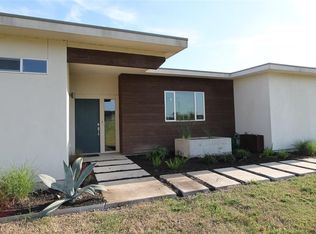 800 Avenue A, Schulenburg, TX 78956