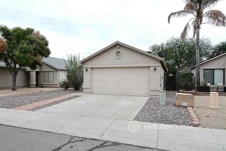 3127 W Donald Dr Phoenix, AZ 85027 — Photo 2