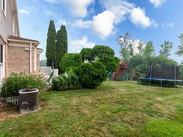 45520 Morningside Dr — Photo 7