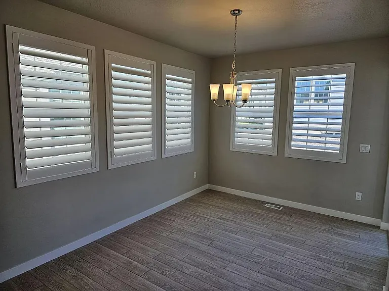 4962 W Evergreen Ln — Photo 5