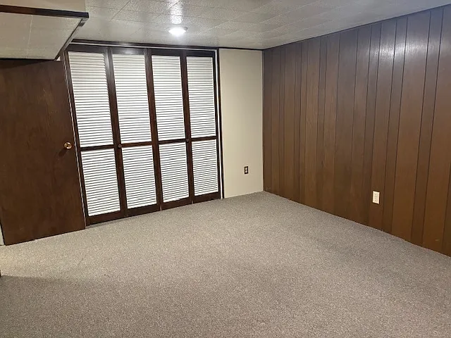 126 Saranac Dr — Photo 32