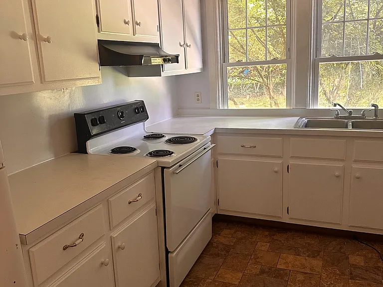 908-914 Easton Rd #908 — Photo 6