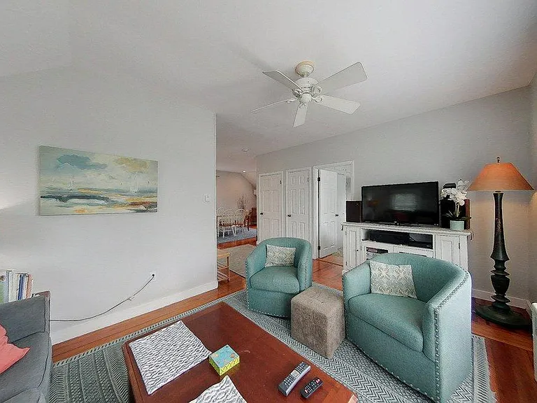23 Warren Ave #2 — Photo 3