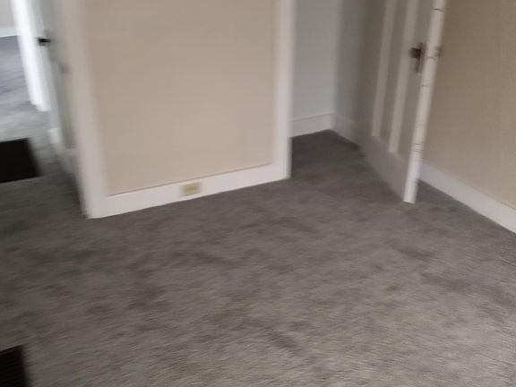 4th image of 4105 Farnham Ave