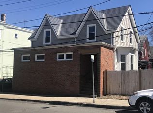 17 Chestnut St, Lynn, MA 01902