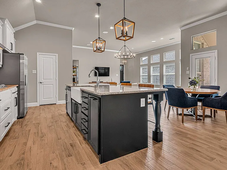 913 Boardwalk Way — Photo 9