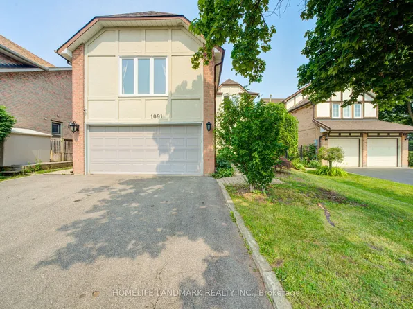 1091 Queens Ave, Oakville, ON L6H 4K9