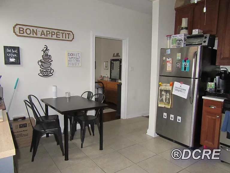 1149 W Pratt Blvd #1W — Photo 4