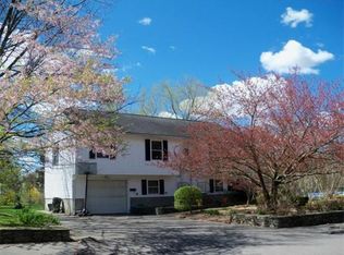 24 Exeter St, Taunton, MA 02780