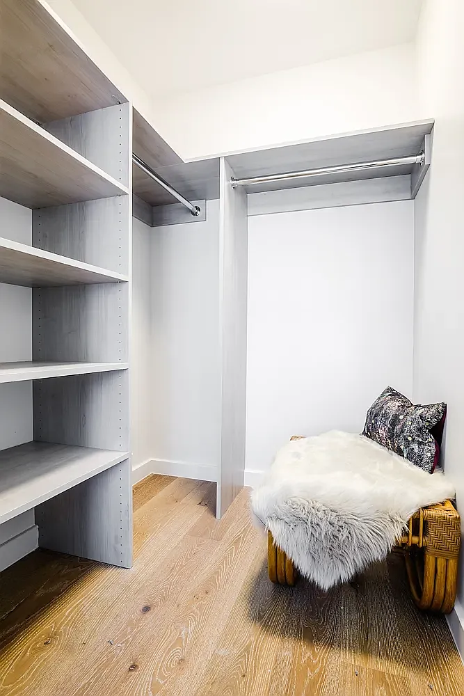 751 East 6th Street — Photo 4