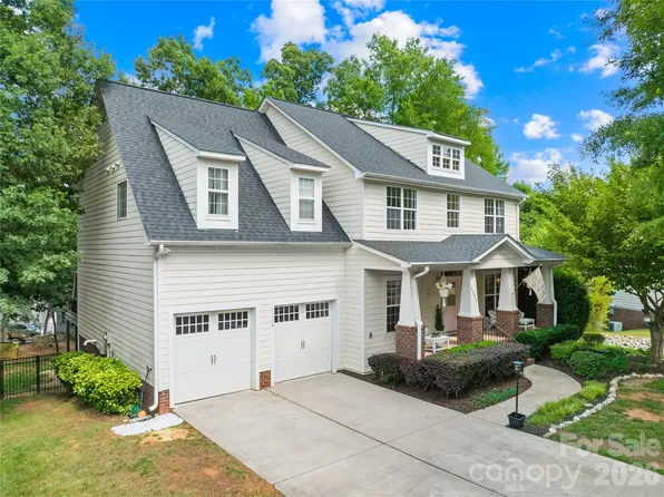 1314 Oak Leaf Ln, Salisbury, NC 28146