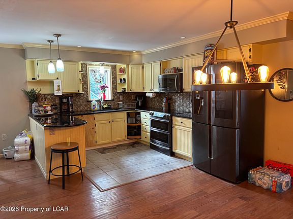 5th image of 7 Orchard Ln
