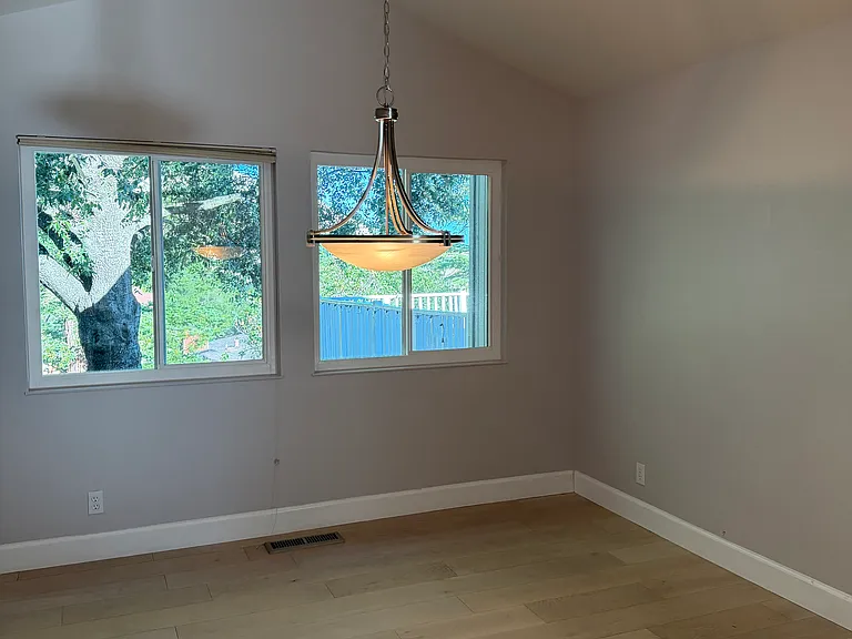 40 Knickerbocker Ln — Photo 5