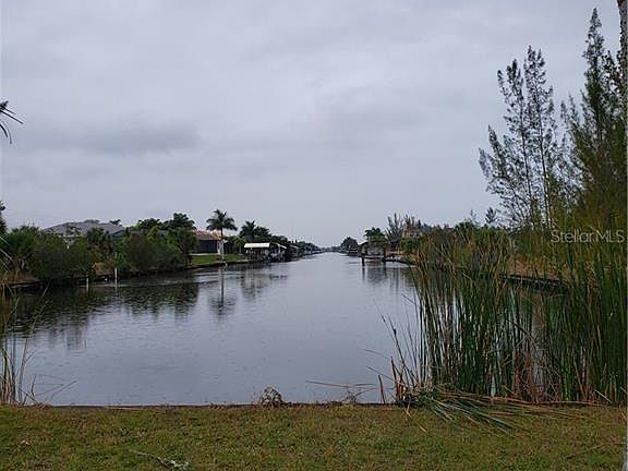 4th image of 15410 Aqua Cir