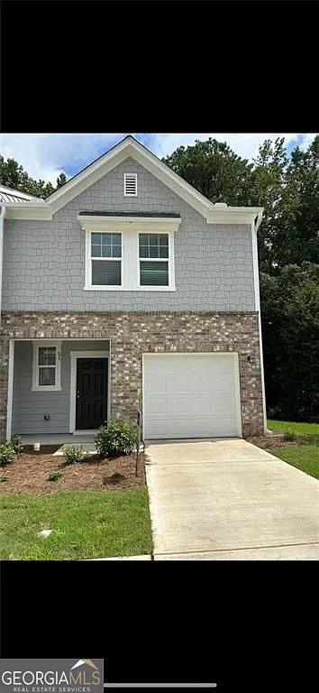 3 bed, 2.5 bath, 1440 sqft, $2,100 — Photo 4