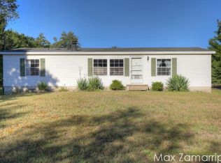 6185 Middle Rd, Newaygo, MI 49337