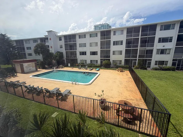 4500 N Flagler Dr #C9 — Photo 19