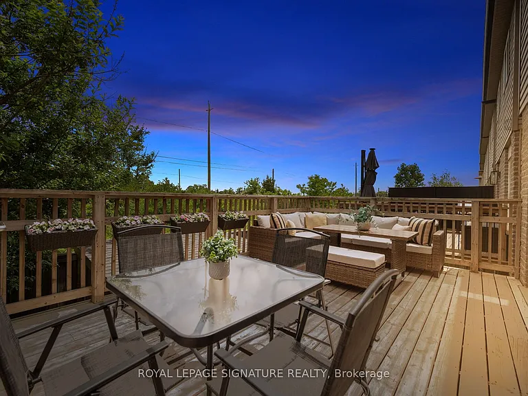 61 Thames Way — Photo 46